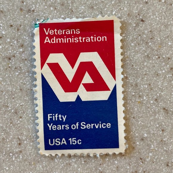 Stamp Collector Find! 15¢ Stamps - Picture 4 of 10